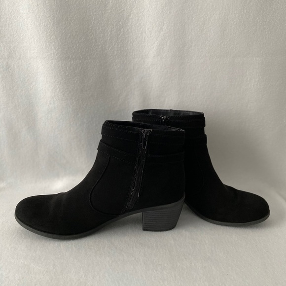 American Eagle by Payless Size 9 Black Bootie. - Picture 5 of 16